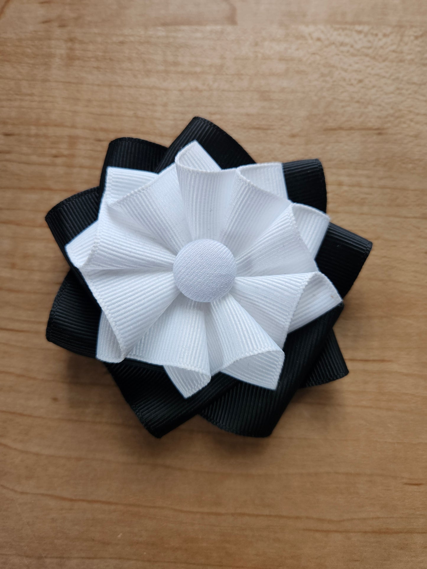 Alliance Cockade - American Revolution Cockade - 3.5 Inches - White on Black